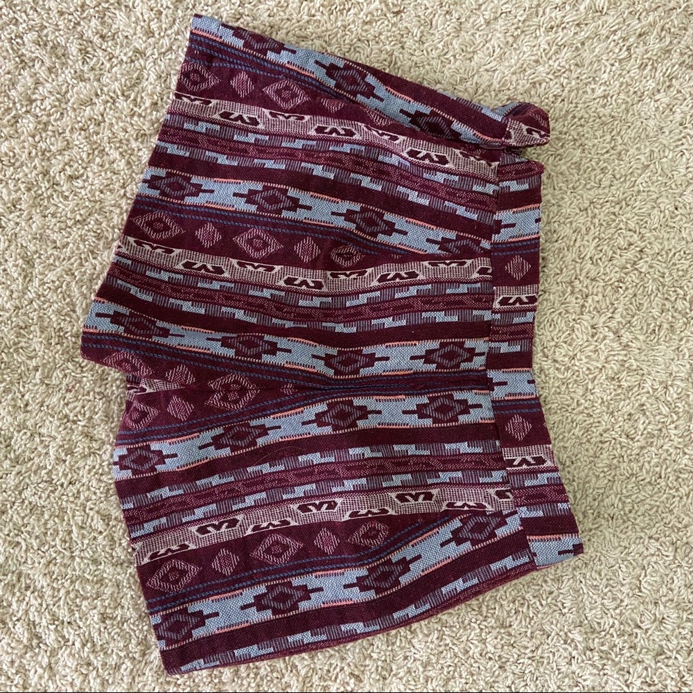 Patterned shorts - Picture 2 of 4
